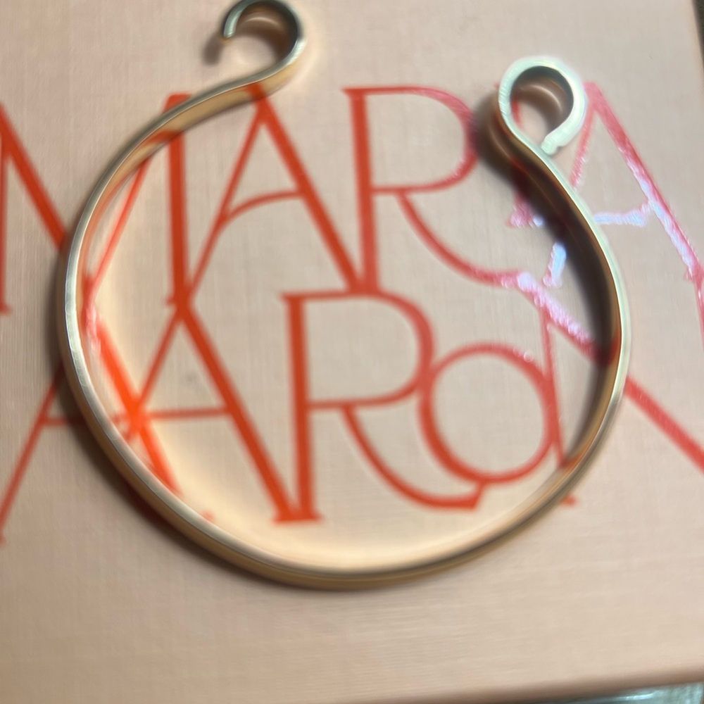 Marla Aaron 14K Yellow Gold Hard Hook Bracelet Cuff Handmade Box EUC! - Picture 5 of 16